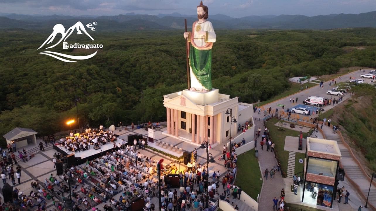  Est En Badiraguato As Luce La Estatua De San Judas Tadeo M s Grande 